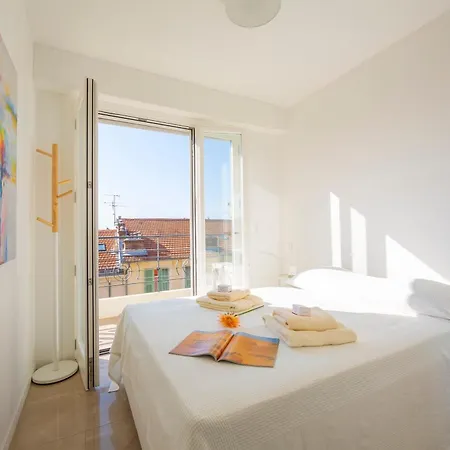 公寓 Rooftop At Palais De La Buffa - Happy 尼斯