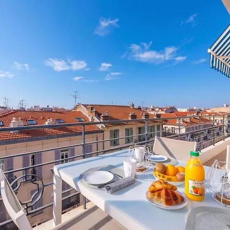 Rooftop At Palais De La Buffa - Happy *