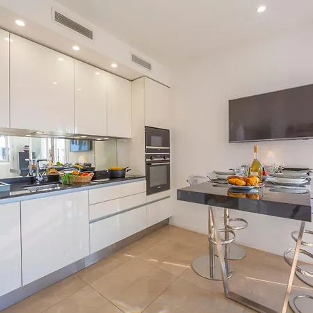 Apartamento Rooftop At Palais De La Buffa - Happy