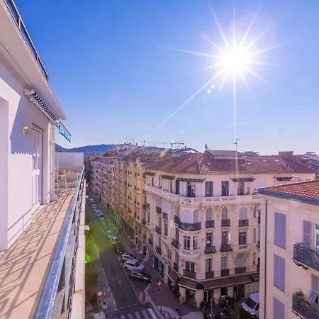 Rooftop At Palais De La Buffa - Happy *